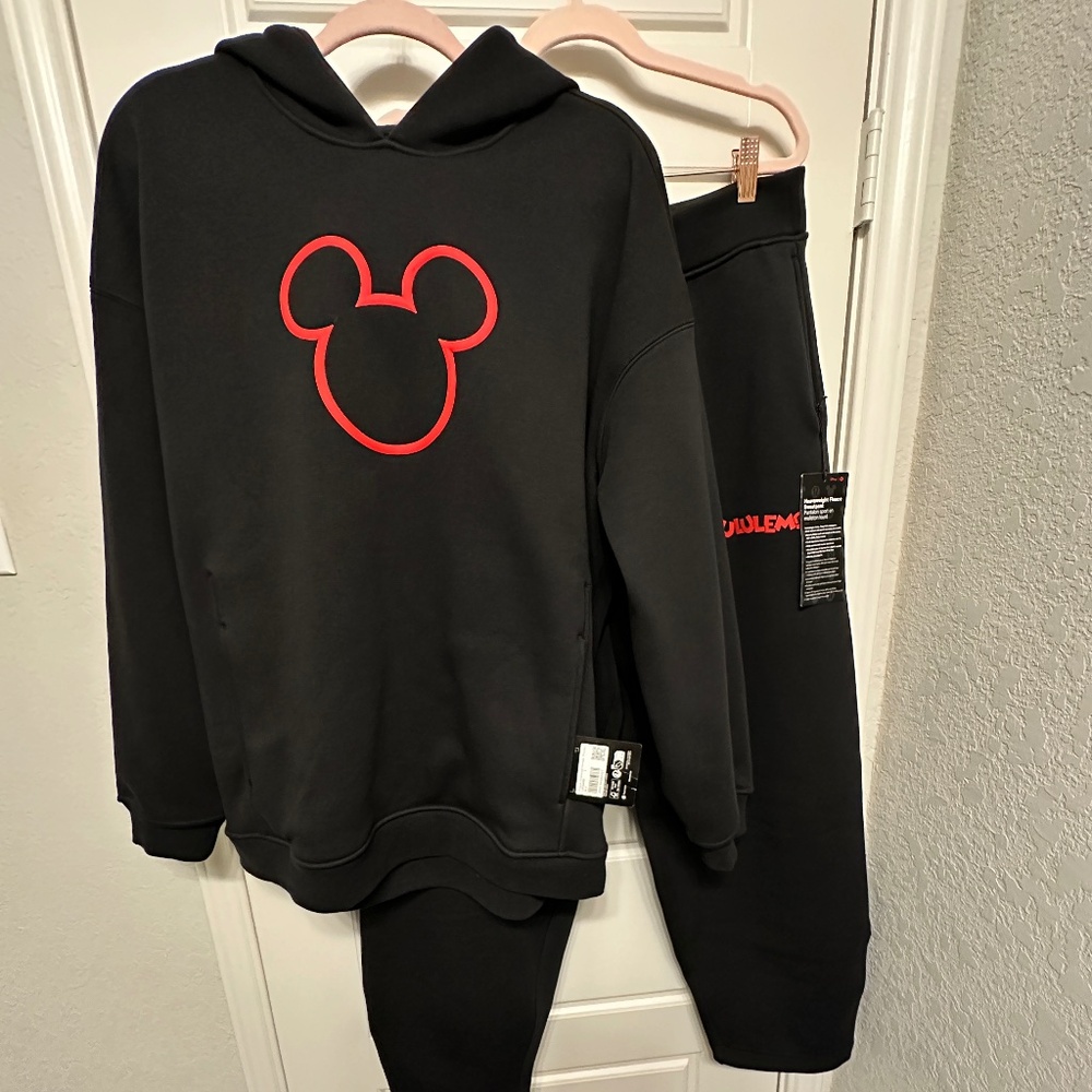 ✨ SET Lululemon x Disney Fleece NWT – Black (Large) ✨